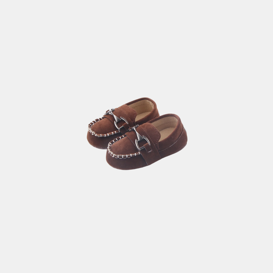 Slip on skor för små steg